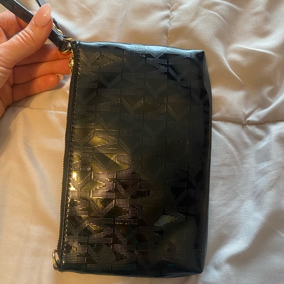 MK wristlet - Picture 4 of 4